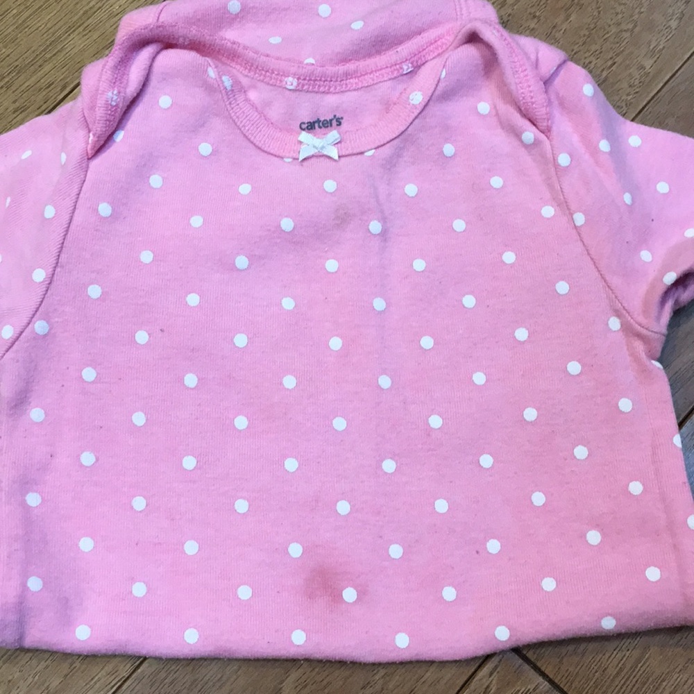 6 Carters onesies - Picture 6 of 7